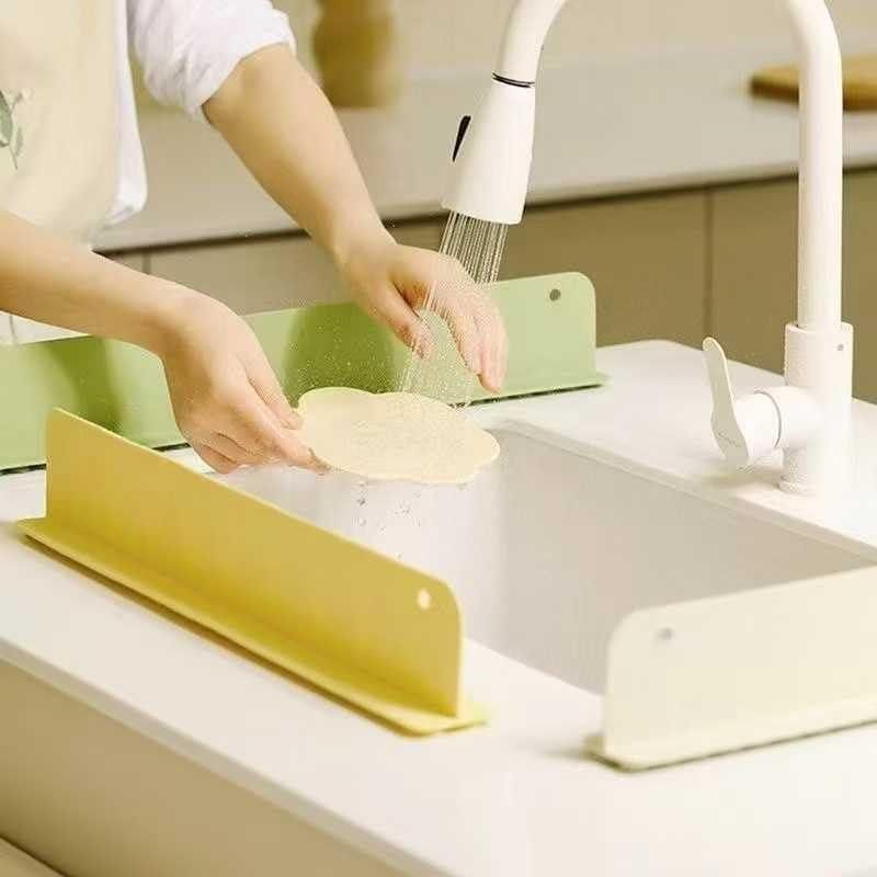 Anti-Splash Kitchen Sink Water Guard Barrier (Pack of 2)